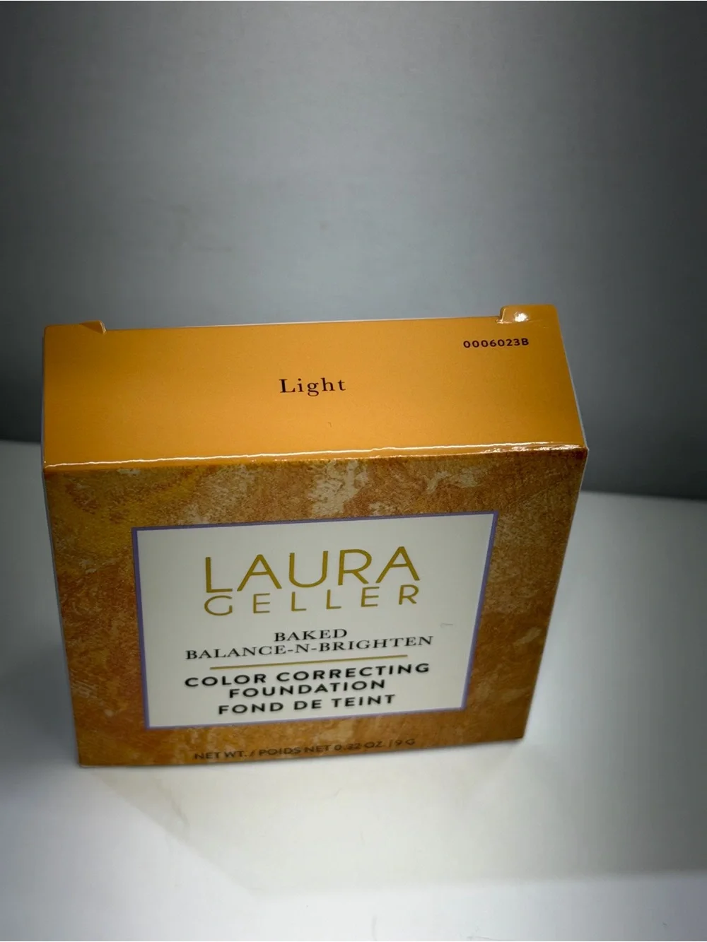 Laura Geller Baked Balance-N-Brighten Foundation Light 0.32 oz 9g NIB